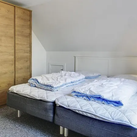 Vakantiehuis Anna - 1km From The Sea By Interhome *